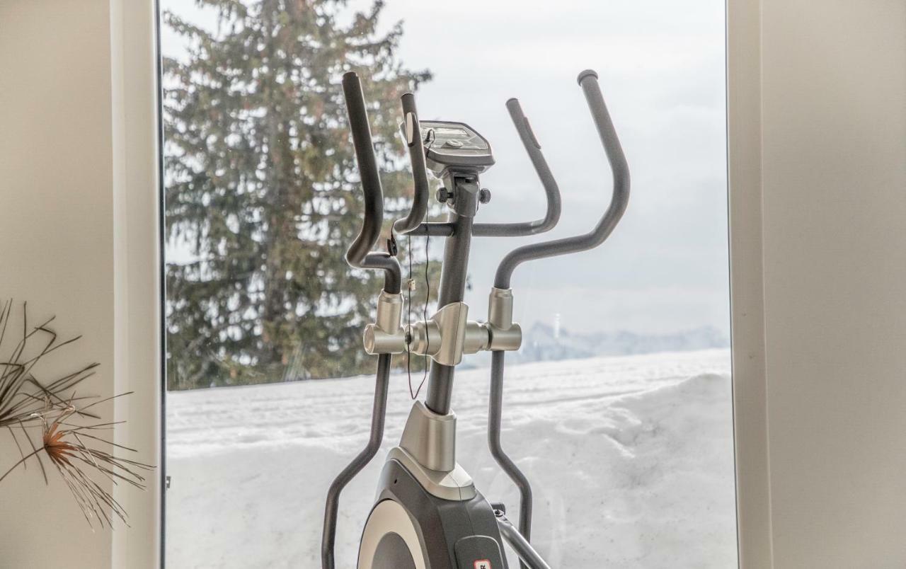 Ehrenbachhohe On Top Of The Mountain 키츠부헬 외부 사진